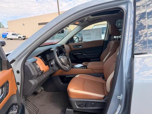 Boulder Gray Pearl 2026 Nissan Pathfinder Platinum