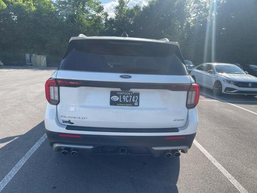 Star White Metallic Tri-Coat 2025 Ford Explorer Platinum