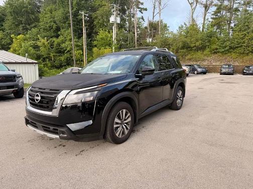 Black 2025 Nissan Pathfinder SL