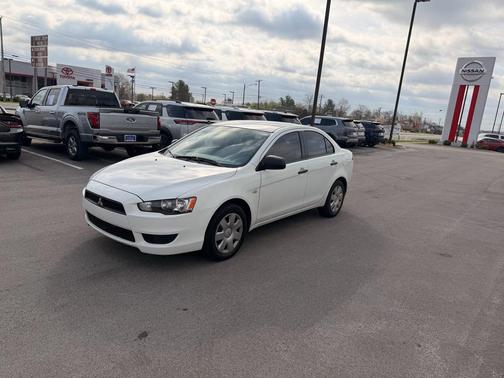 Wicked White Metallic 2009 Mitsubishi Lancer DE