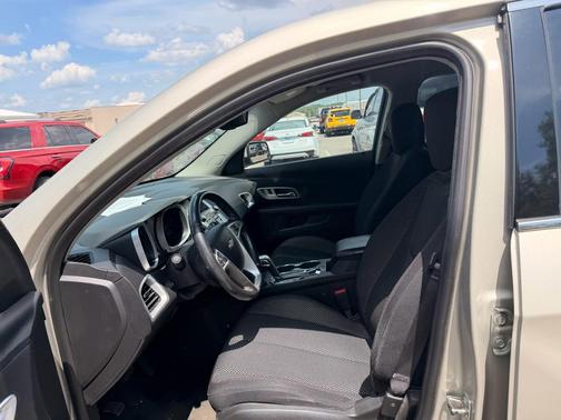 Champagne Silver Metallic 2013 Chevrolet Equinox 1LT