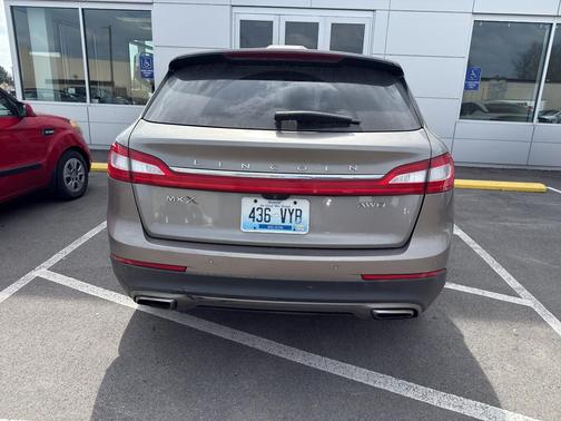 LUXE METALLIC 2016 Lincoln MKX Reserve