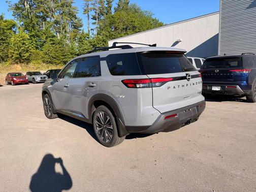 Boulder Gray Pearl 2026 Nissan Pathfinder Platinum