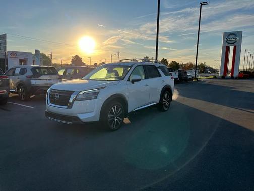 2024 Nissan Pathfinder Platinum