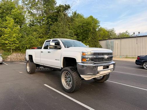 Summit White 2016 Chevrolet Silverado 2500 WT