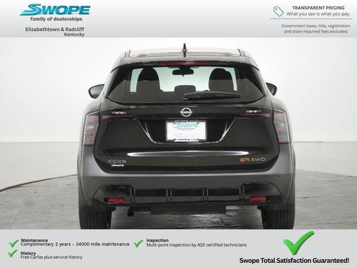 Super Black 2025 Nissan Kicks SR
