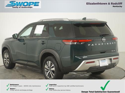 2025 Nissan Pathfinder SL