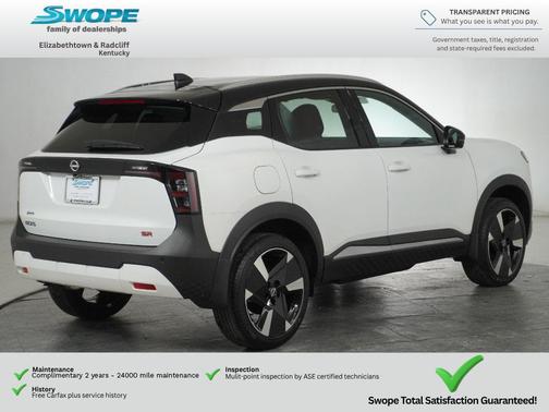 Aspen White Tricoat/Super Black 2026 Nissan Kicks SR