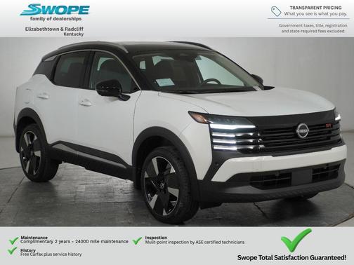 Aspen White Tricoat/Super Black 2026 Nissan Kicks SR