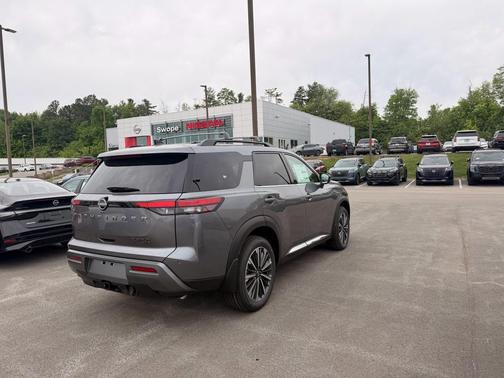 Gun Metallic 2026 Nissan Pathfinder Platinum