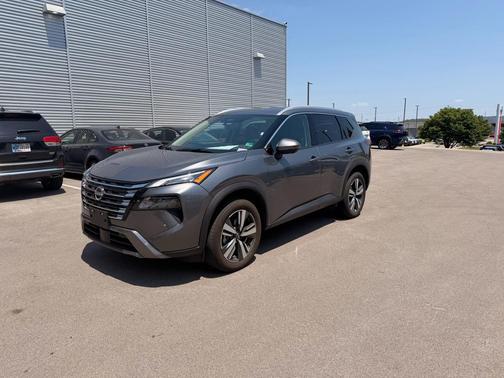 Gun Metallic 2026 Nissan Rogue SL