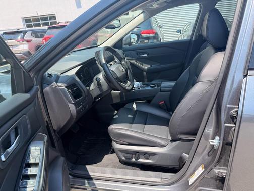 Gun Metallic 2026 Nissan Rogue SL