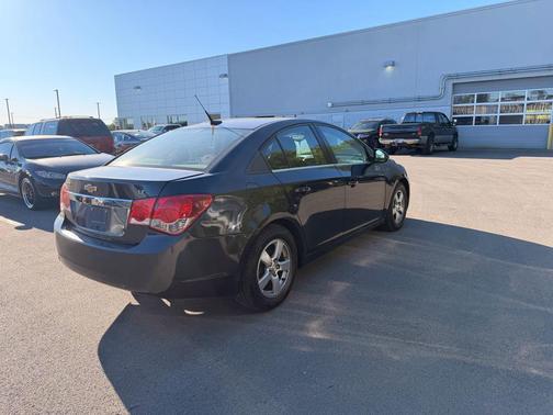 Black Granite Metallic 2014 Chevrolet Cruze 1LT