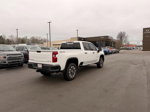2024 Chevrolet Silverado 2500 Custom