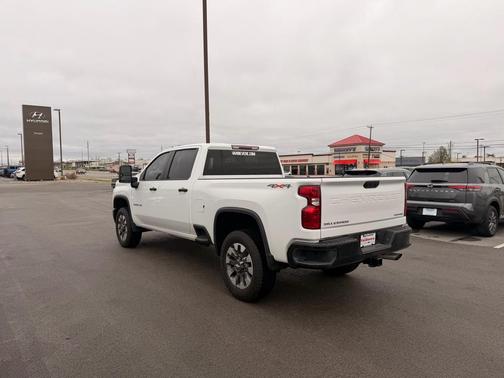 2024 Chevrolet Silverado 2500 Custom