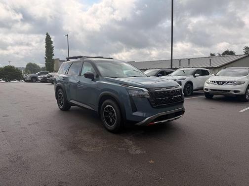 Baltic Teal/Super Black 2026 Nissan Pathfinder Rock Creek