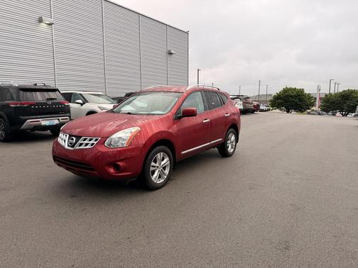Cayenne Red Pearl 2013 Nissan Rogue SV