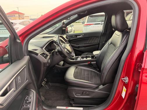 2020 Ford Edge ST
