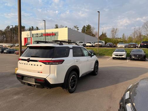 2026 Nissan Pathfinder Rock Creek