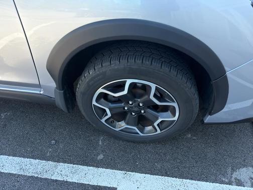 Ice Silver Metallic 2014 Subaru XV Crosstrek 2.0i Premium