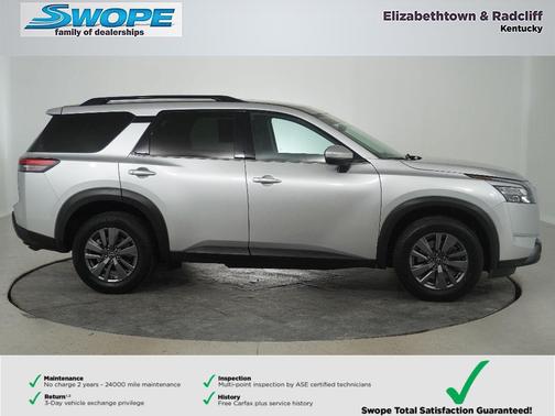 2025 Nissan Pathfinder SV