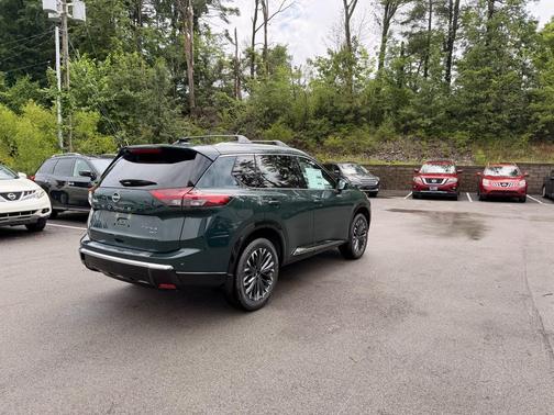 Obsidian Green 2026 Nissan Rogue Platinum
