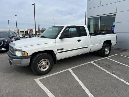 2002 Dodge Ram 2500 Base
