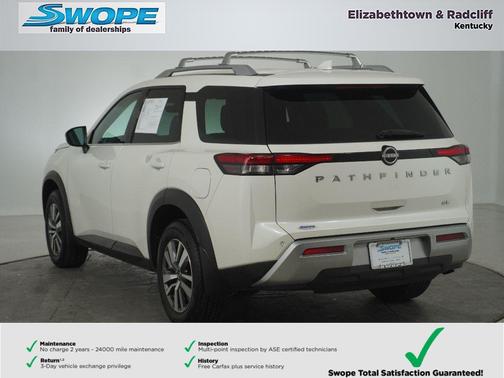 2024 Nissan Pathfinder SL