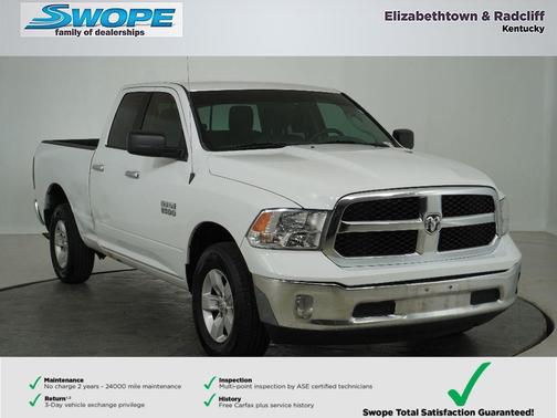 Bright White Clearcoat 2017 RAM 1500 SLT