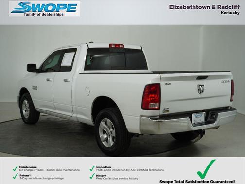 Bright White Clearcoat 2017 RAM 1500 SLT