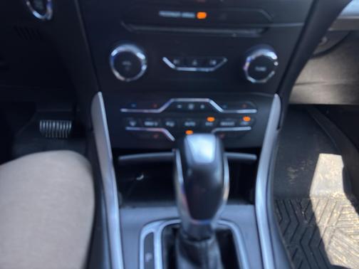 LIGHTNING BLUE METALLIC 2018 Ford Edge SEL