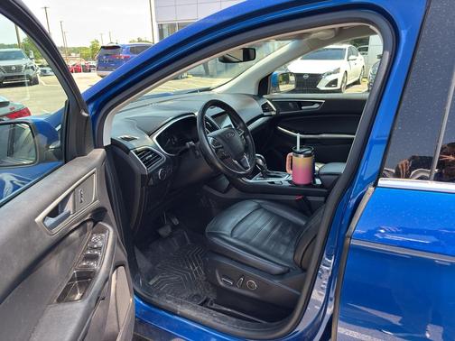 LIGHTNING BLUE METALLIC 2018 Ford Edge SEL