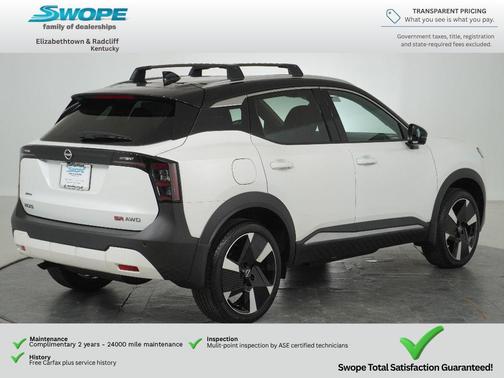 Aspen White Tricoat/Super Black 2026 Nissan Kicks SR