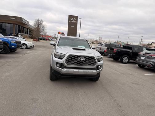 2022 Toyota Tacoma TRD Sport