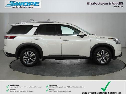 2024 Nissan Pathfinder SL
