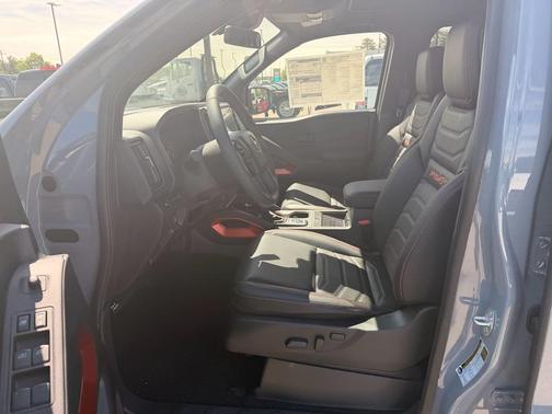 Boulder Gray Pearl 2026 Nissan Frontier PRO-4X