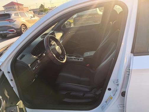 Platinum White Pearl 2022 Honda Civic Sport