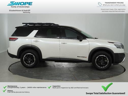 Pearl White Tricoat/Super Black 2023 Nissan Pathfinder Rock Creek
