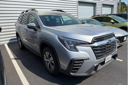 Ice Silver Metallic 2025 Subaru Ascent Premium