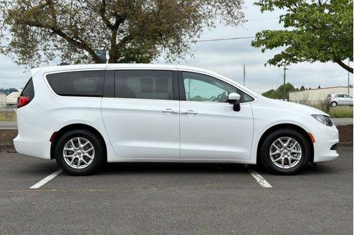 Bright White Clearcoat 2023 Chrysler Voyager LX