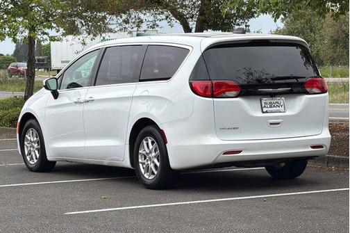 Bright White Clearcoat 2023 Chrysler Voyager LX