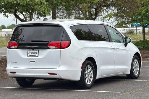 Bright White Clearcoat 2023 Chrysler Voyager LX