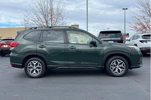 2022 Subaru Forester Premium