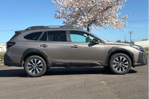 Brilliant Bronze Metallic 2024 Subaru Outback Limited XT