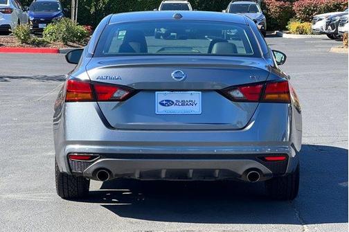 2022 Nissan Altima 2.5 SR