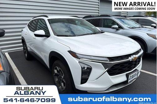 Summit White 2025 Chevrolet Trax LT