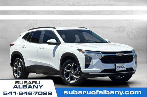 Summit White 2025 Chevrolet Trax LT