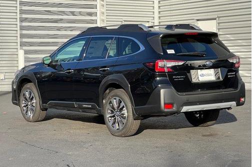 2025 Subaru Outback Touring XT