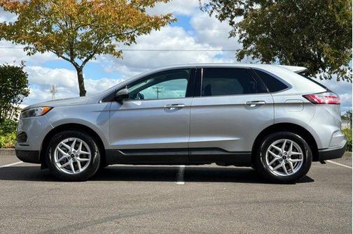 Silver Metallic 2024 Ford Edge SEL