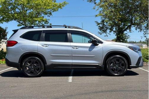 Ice Silver Metallic 2025 Subaru Ascent Onyx Edition Touring